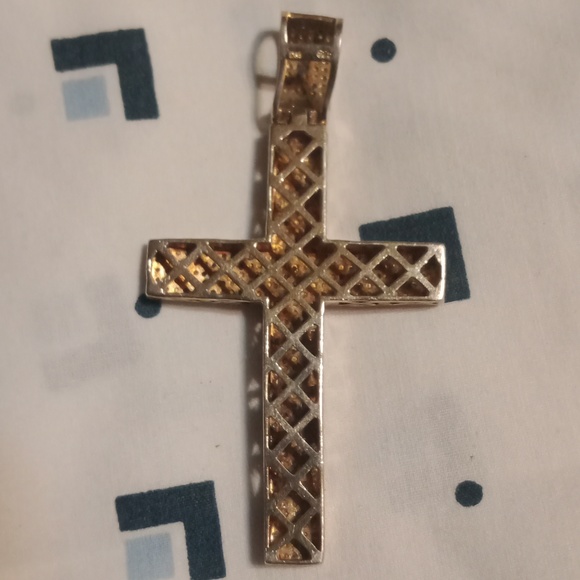925 silver 0.75ct diamond micro pave cross pendant! (Gold Plated) 13.3 Grams - Picture 4 of 5